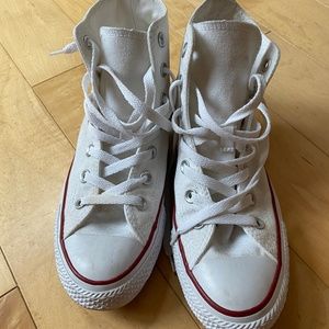 Converse Chuck Taylor - high top (sz 7)